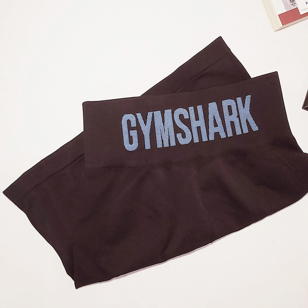 Gymshark Düz Siyah Şort - Mavi Yazılı, Görünmeyecek Kadar Defolu